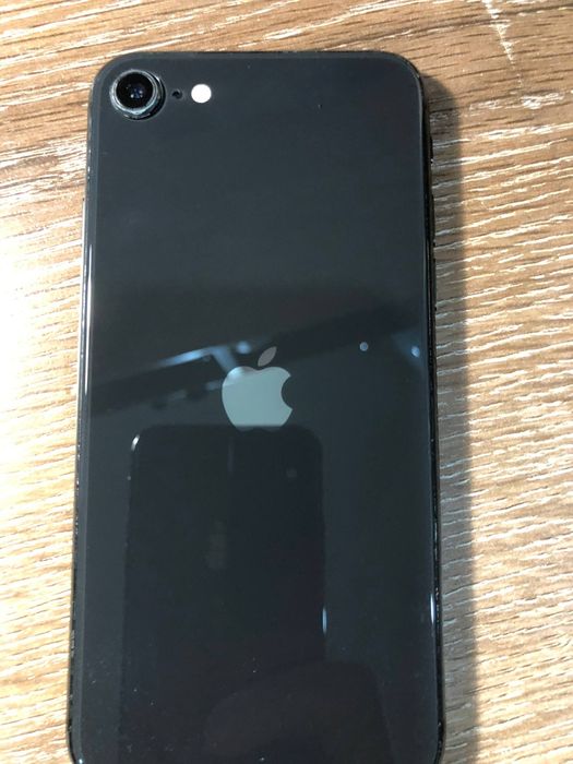 Продам iPhone SE 2020 64gb