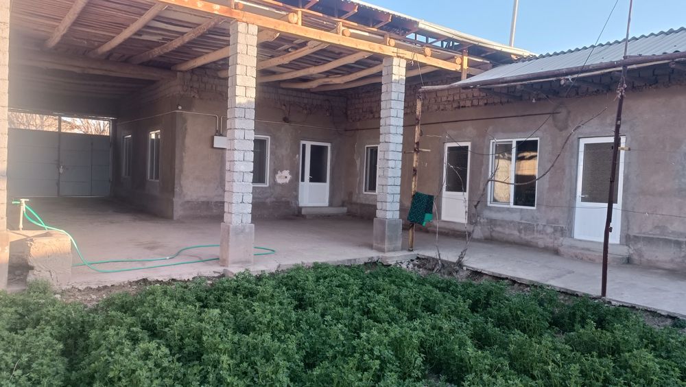 Уй сотилади. Срочно продаётся участок 4 сотик