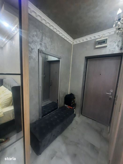 Vand apartament 1 camera intrare M 17- Satu Mare