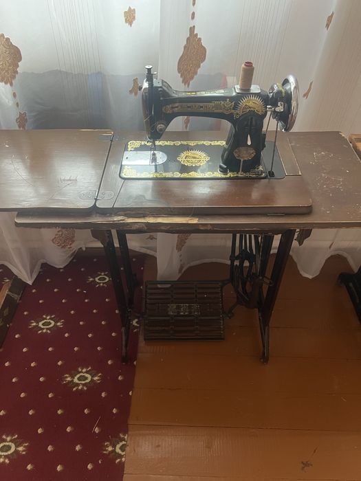 Тикув машинаси сотилади