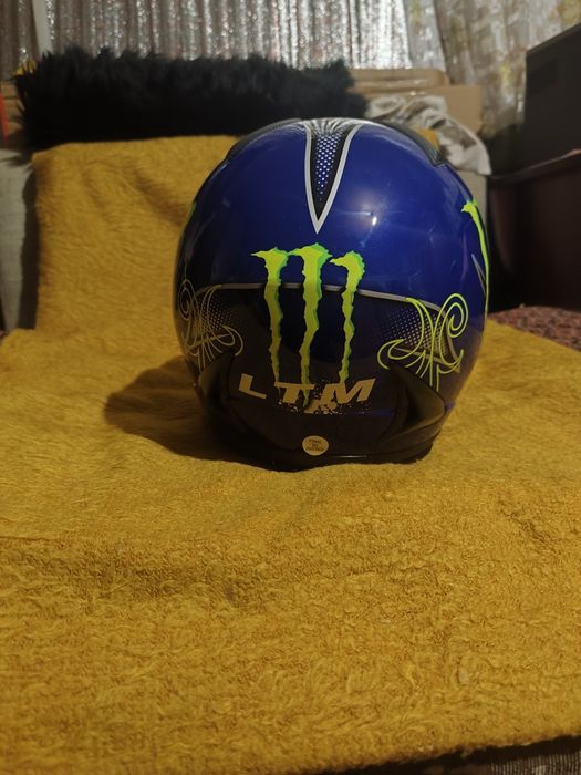 Продам мотошлем обсолютно новый