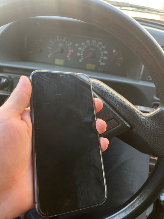 Iphone 11 срочно продаю
