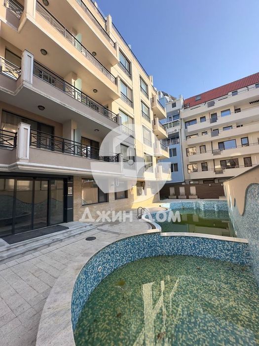 Продава се Двустаен апартамент в Поморие - 61 кв.м за 1968 €/кв.м - Снимка #8