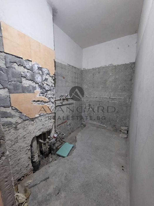 Продава се Тристаен апартамент в Пловдив, Христо Смирненски - 80 кв.м за 1125 €/кв.м - Снимка #7