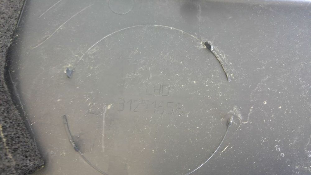 grila capota stergatoare volvo xc60 2010-2014 31271658