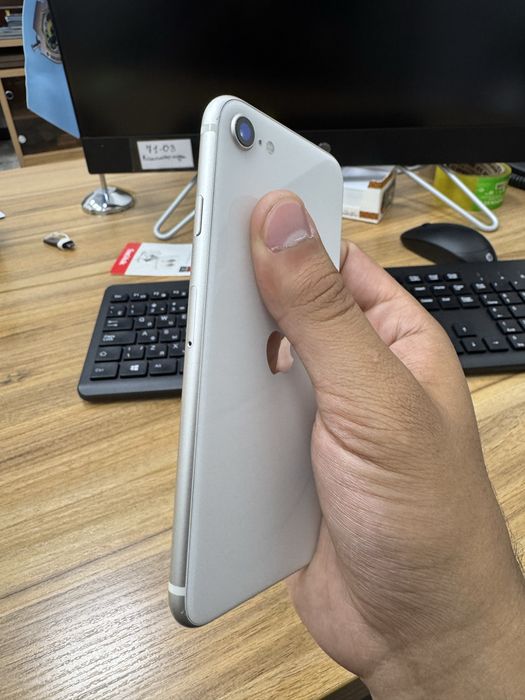 iPhone Se3 86% White