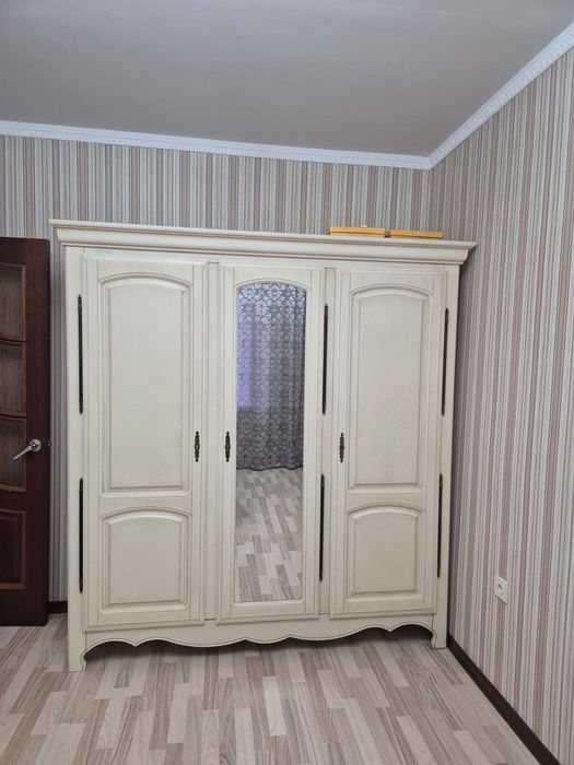 Продаётся шкаф шифонер