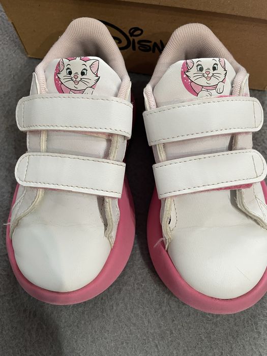 Adidas спортни обувки