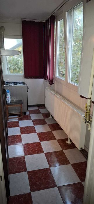Vând apartament cu 3 camere