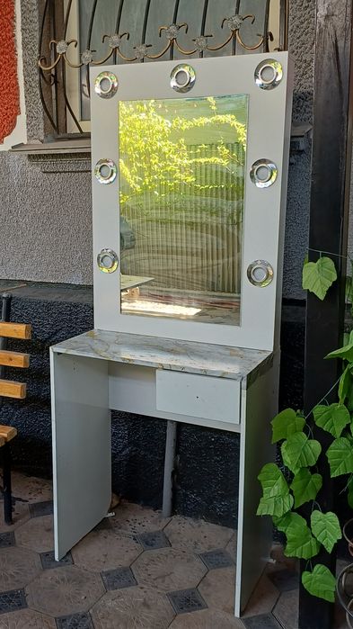 Продаётся зеркало тримо