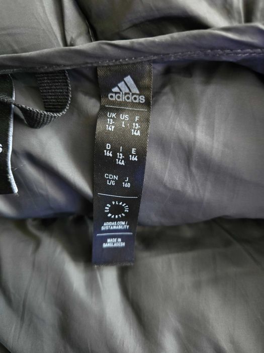 Детско яке Adidas / 13 г. Перфектно състояние