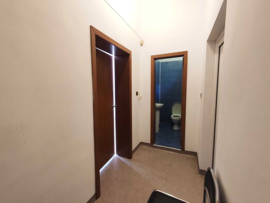 Дава се под наем Офис в Перник, Изток - 30 кв.м за 204 € - Снимка #5
