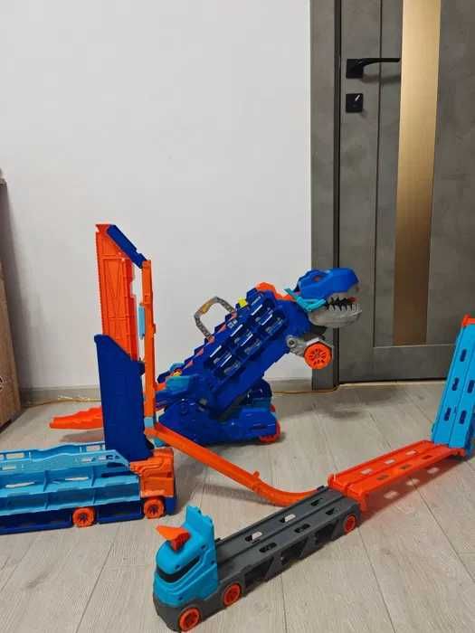 Hot Wheels City – Garajul Suprem / Ultimate Garage T-Rex