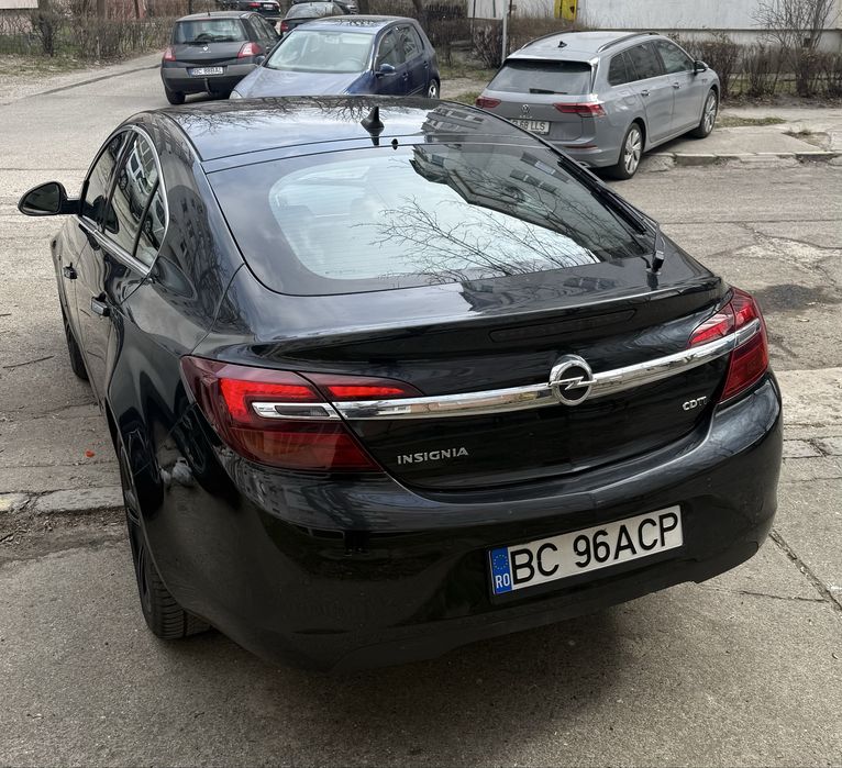 Opel Insignia automată