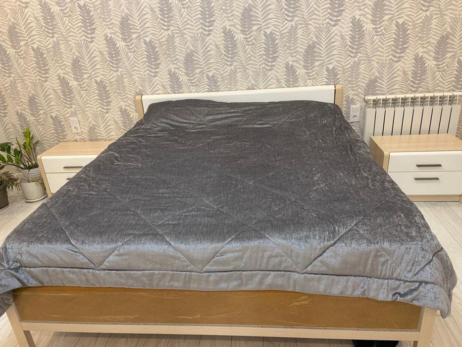 Кровать и тумба от фирмы Дятькова