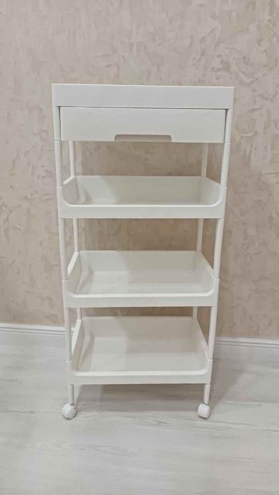 Полка этажерка для кухни или ванной комнаты.