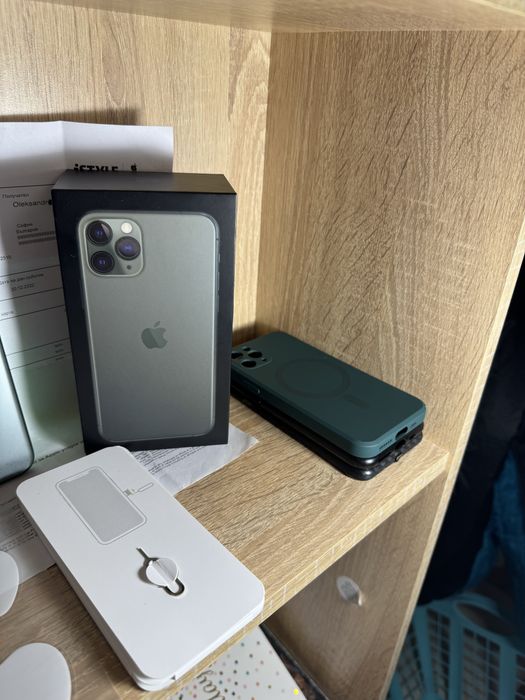 Iphone 11 pro 64bg ПЪЛЕН КОМПЛЕКТ УНИКАТ!!!