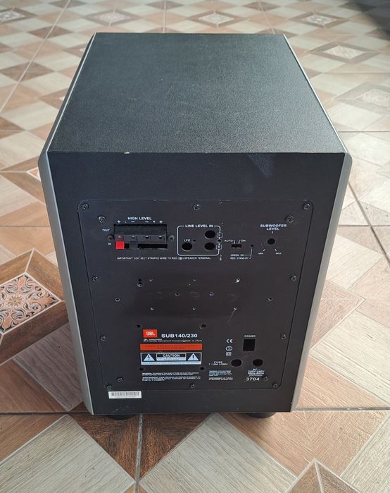 Vând subwoofer JBL sau difuzor JBL 20 cm 200W