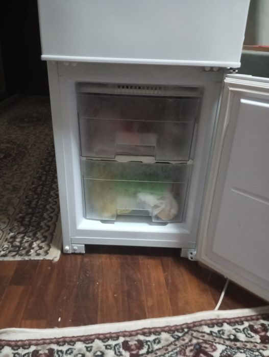 Холодильник Бирюса