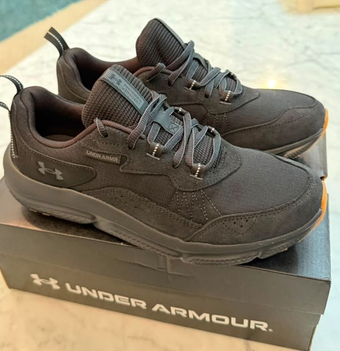 Кроссовки Under Armour 40.5