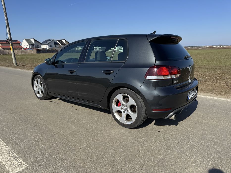 2010 Volkswagen Golf 6 GTI - DSG 6 - 210 CP