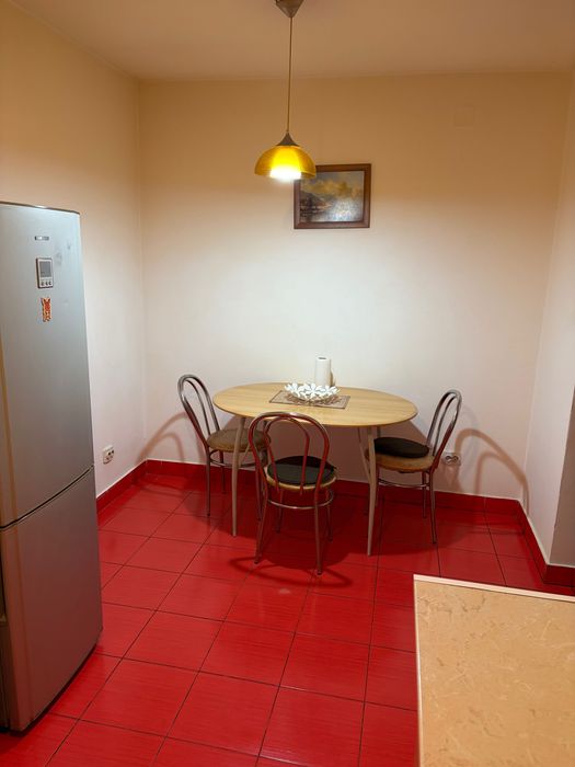 Închiriez apartament pe strada Stejarului din Florești