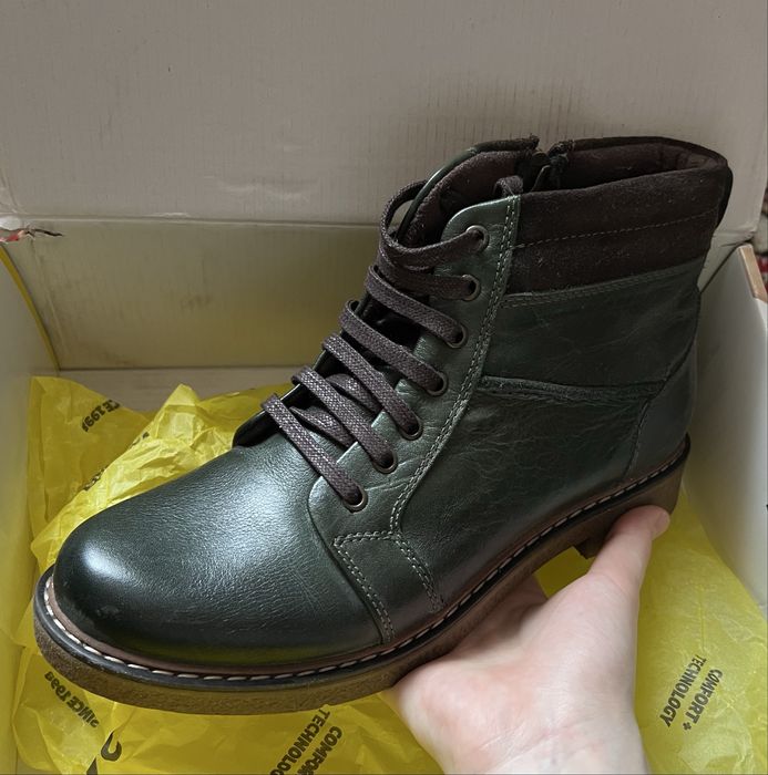 Зелёные кожаные ботинки