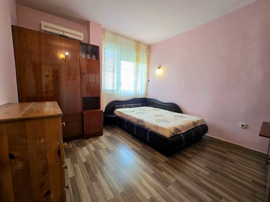 Обзаведен тристаен апартамент