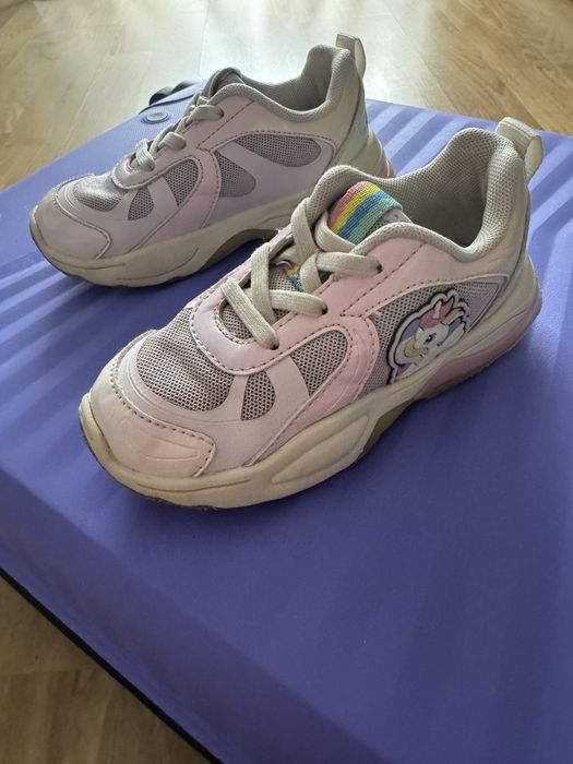 Vand papuci copii Zara 24 ca noi