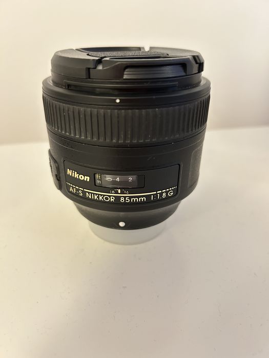 Obiectiv nikon 85 mm
