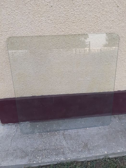 Vînd blat de sticla pentru masă