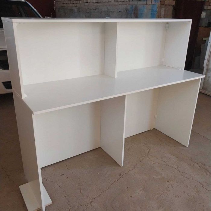 Resepshn, Ресепшн