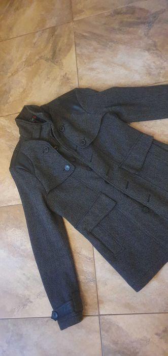 Haina stofa Guess calitate superioara!