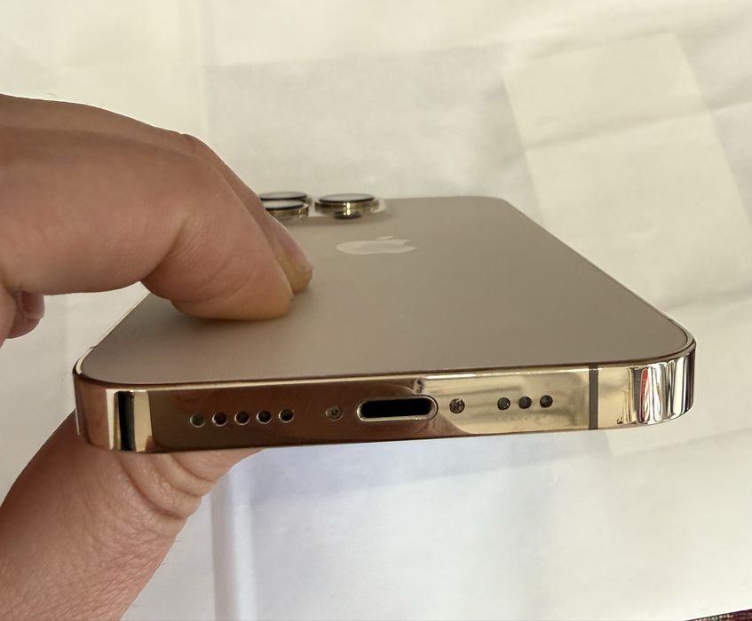 Iphone 13 pro gold