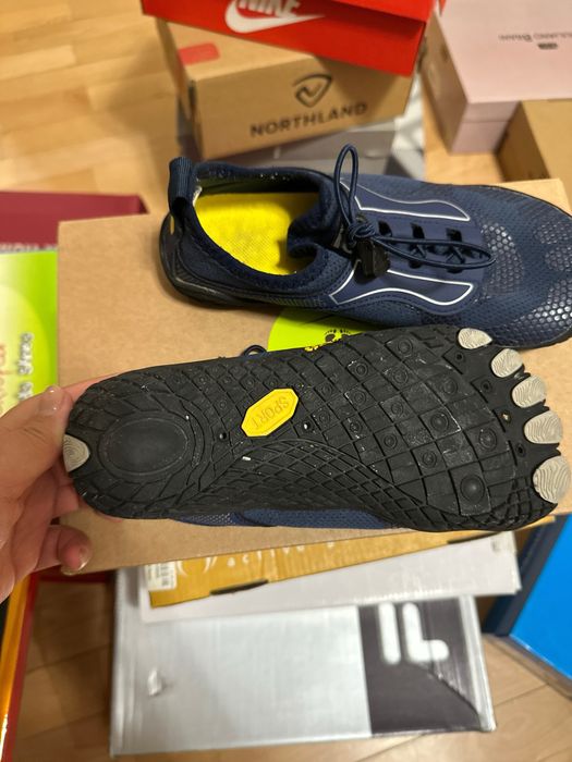 Продам Barefoot  босоногая обувь кроссовки