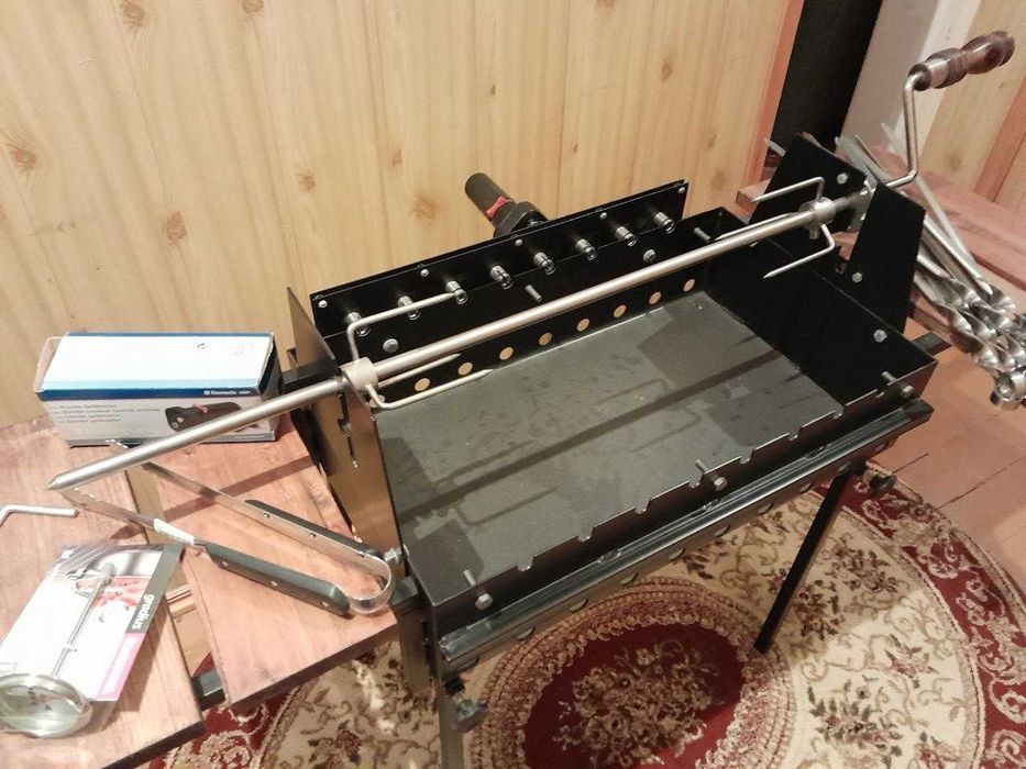 Универсальный мангал с электрическим приводом вращения шампуров