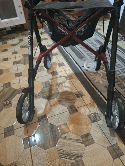 Cadru de mers cu rotile(rollator)