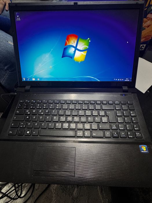 Laptop Terra Mobile 1511 – funcționează perfect