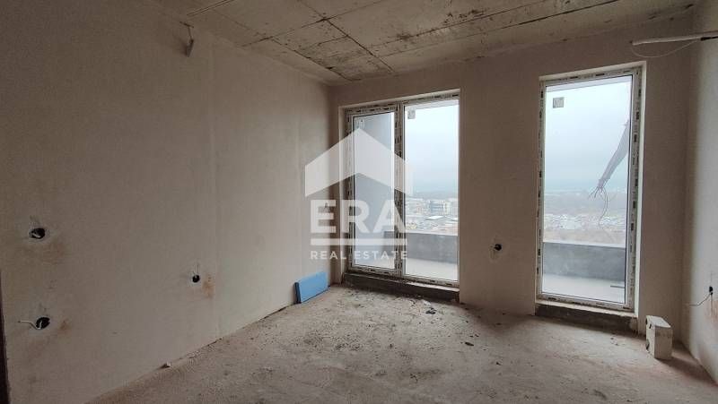 Продава се Тристаен апартамент в Варна, Владислав Варненчик - 92 кв.м за 1522 €/кв.м - Снимка #1