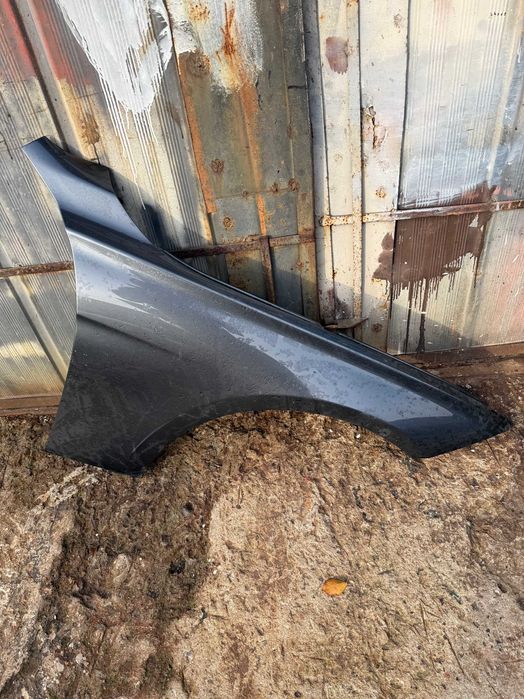 Десен калник BMW F30