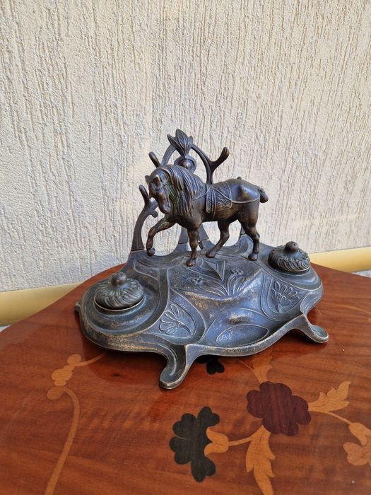 Уникална антикварна бронзова мастилница