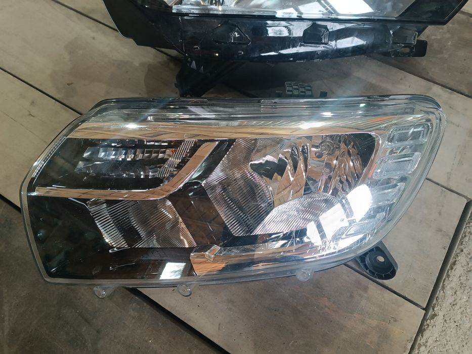 Lampa far Logan Duster2 Sandero Lampa far stop Dacia Sandero Stepway lampa far Renault Megane3 Scenic3 Scenic2 lampa far Clio4 bara fata Dacia Logan