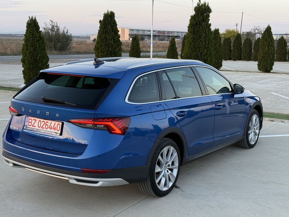 Skoda Octavia Scout DSG 4X4 matrix/Distronic/Heas Up Display