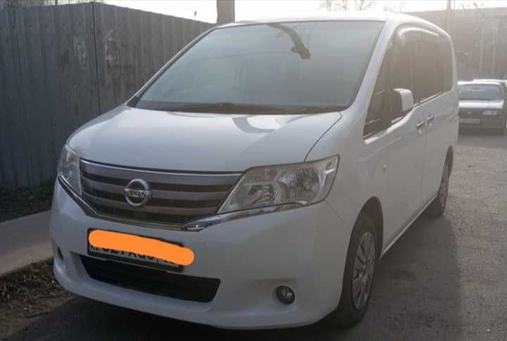Продам  Nissan Serena 2012 г