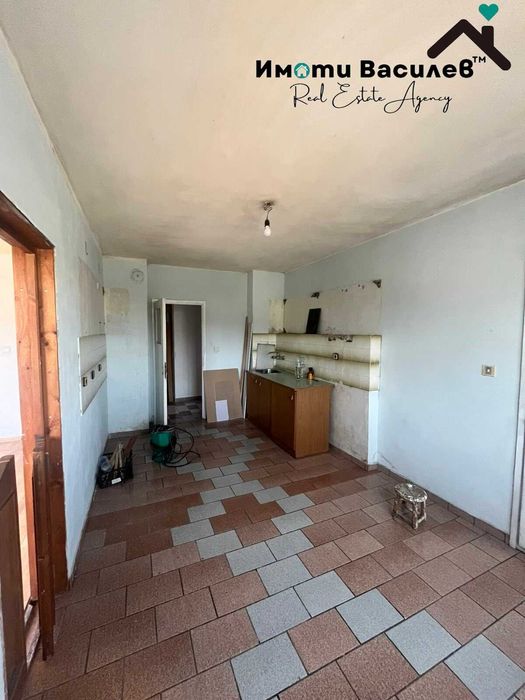 Продава се Тристаен апартамент в София, Център - 88 кв.м за 1043 €/кв.м - Снимка #4
