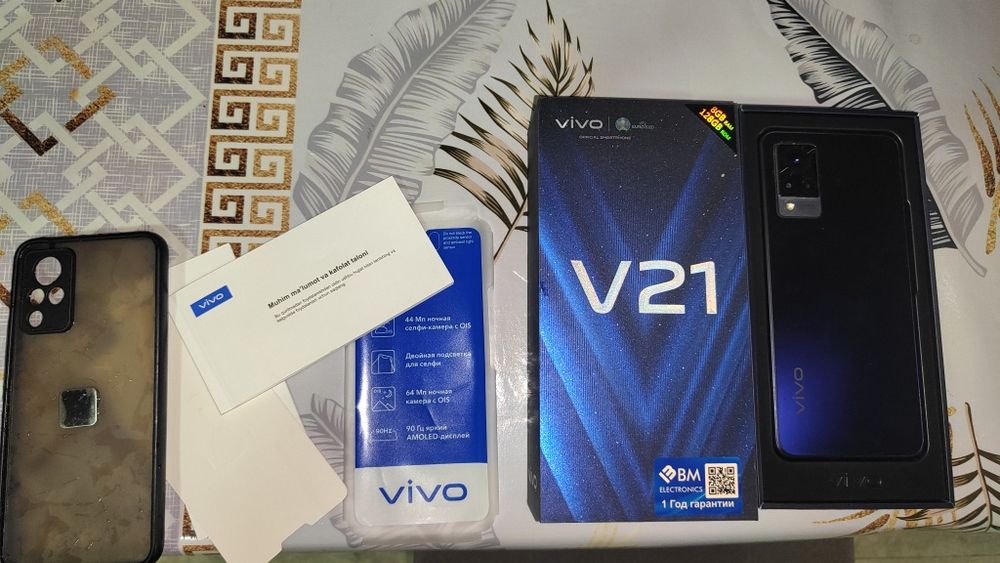 Vivo V21 full комплект в идеальном состоянии