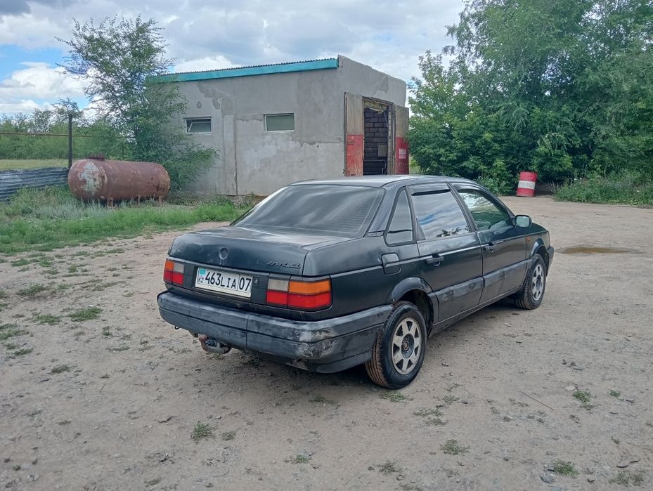 Продам Пассат б3 седан 1.8 моновпрыск