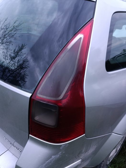 Фарове и двигател