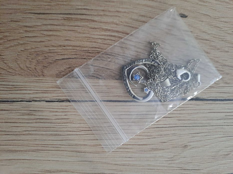 Кутийка с роза и огърлица