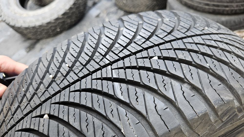 2бр гуми 195 55 16 гуд йър